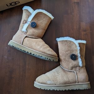 UGG bailey button short boot chestnut 6 6.5
